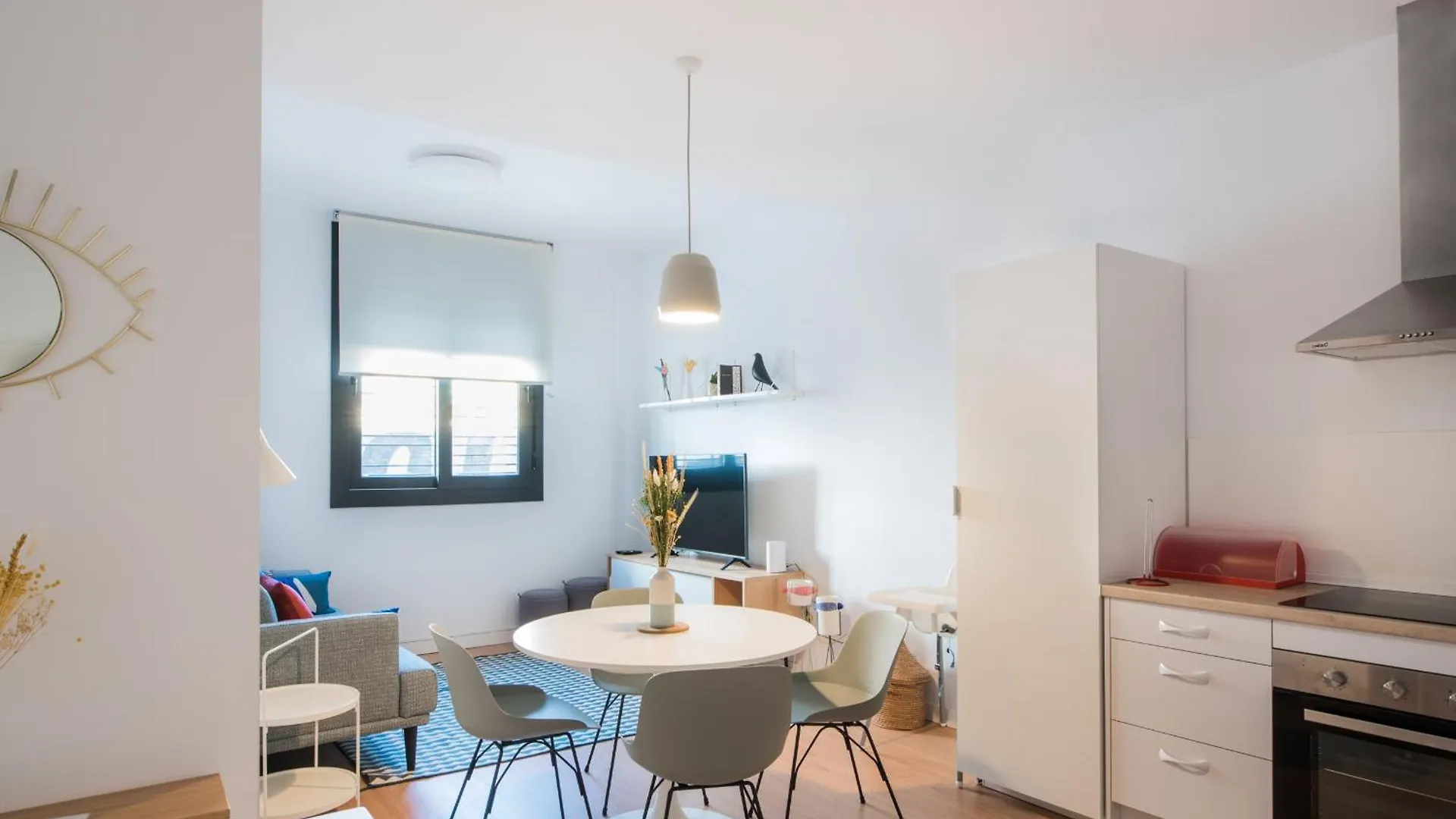 Cozy Modern Flat Terrace 2 Bedrooms 2 Bathrooms 马拉加
