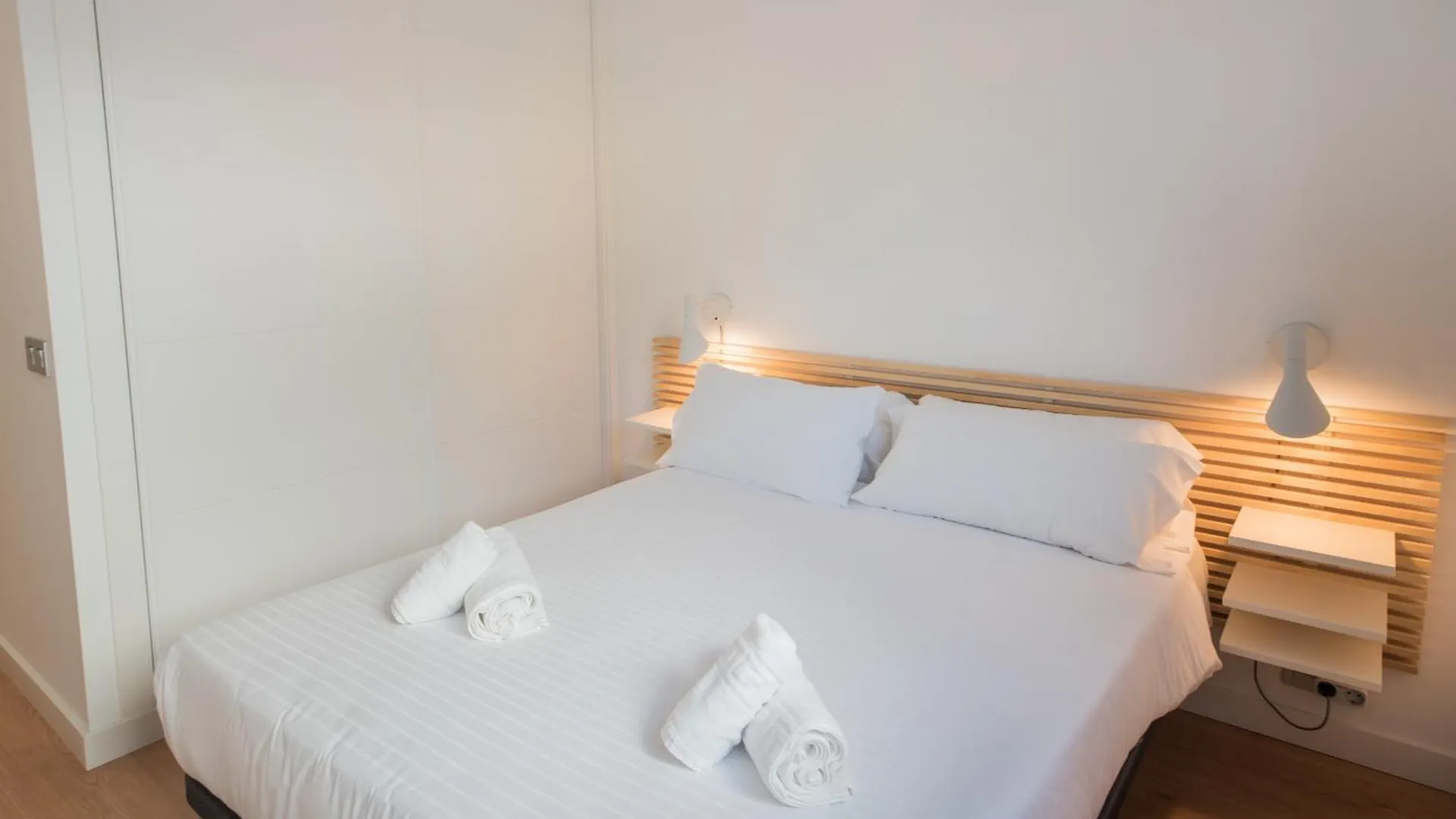 Cozy Modern Flat Terrace 2 Bedrooms 2 Bathrooms Malaga Spain